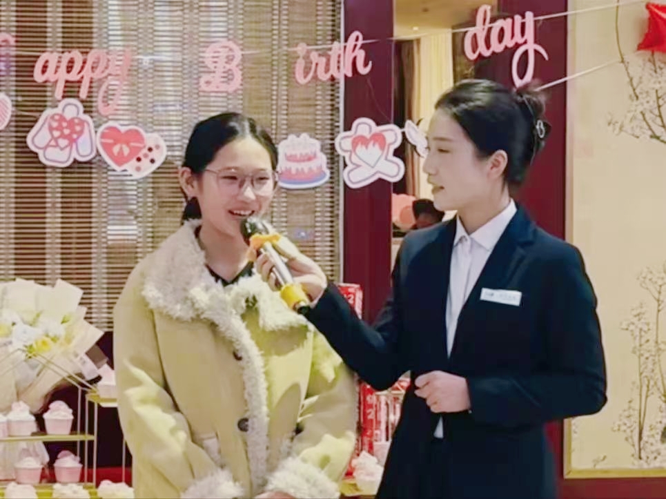 人生第一次，主持夢(mèng)的初次綻放