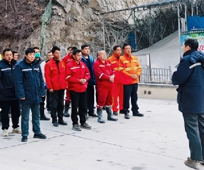 實(shí)戰(zhàn)演練，防患未“燃”｜雙河金礦開展冬季火災(zāi)應(yīng)急預(yù)案演練